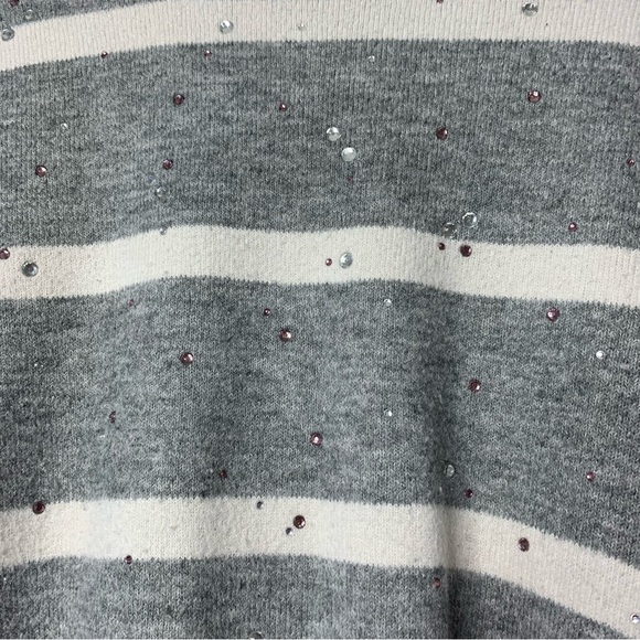 Reitmans Gray + Cream Striped Rhinestone Embellished Crew Neck Sweater Size M - Picture 6 of 14